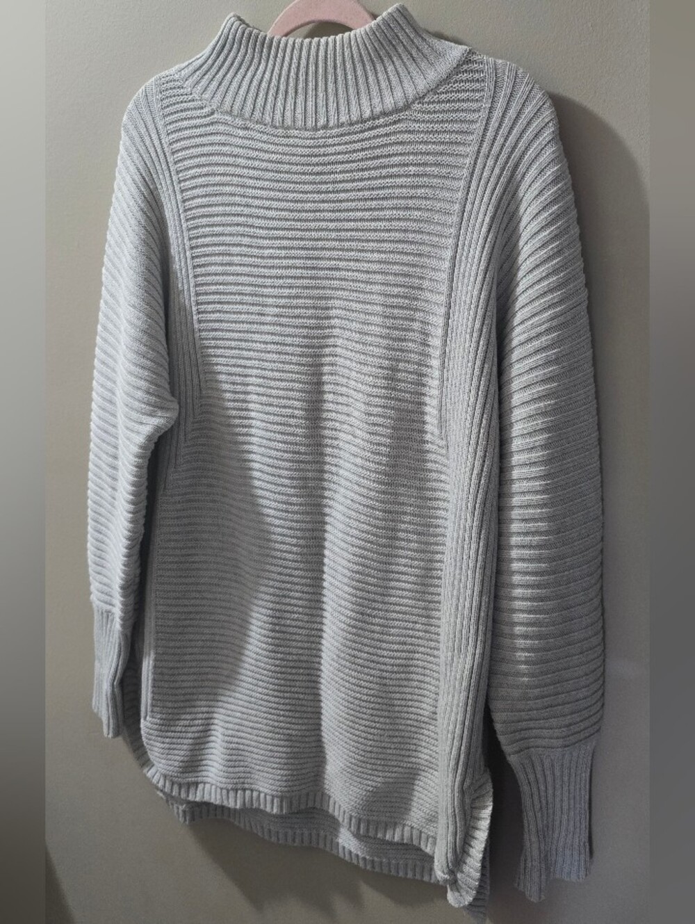 Cozy Ribbed Mock Neck Sweater - Light Gray